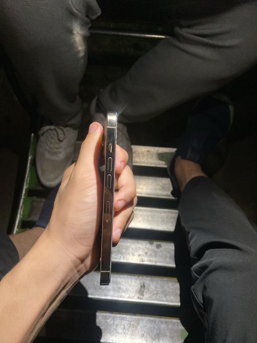 Iphone 13 pro gold