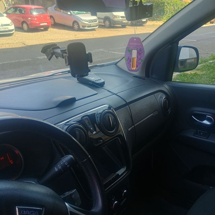 Vind Dacia lodgi 1.6 benzina+GPL din fabrica an fabricație 2019