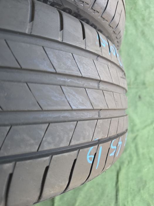 245 45 19 vara bridgestone