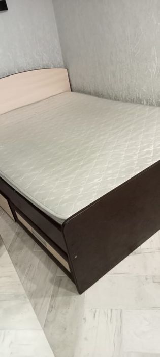 Продам кровать б/у