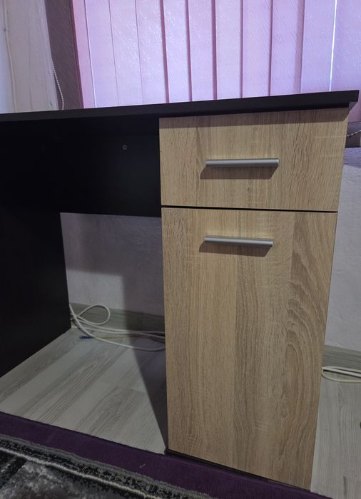 Продавам Бюро венге + дъб сонома