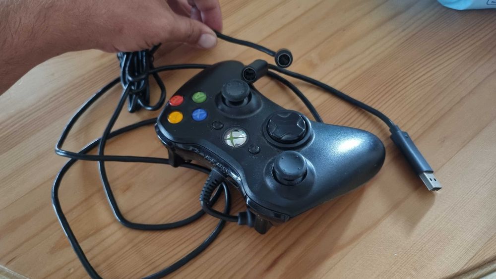 Controler Maneta XBOX 360 cu fir si adaptor USB