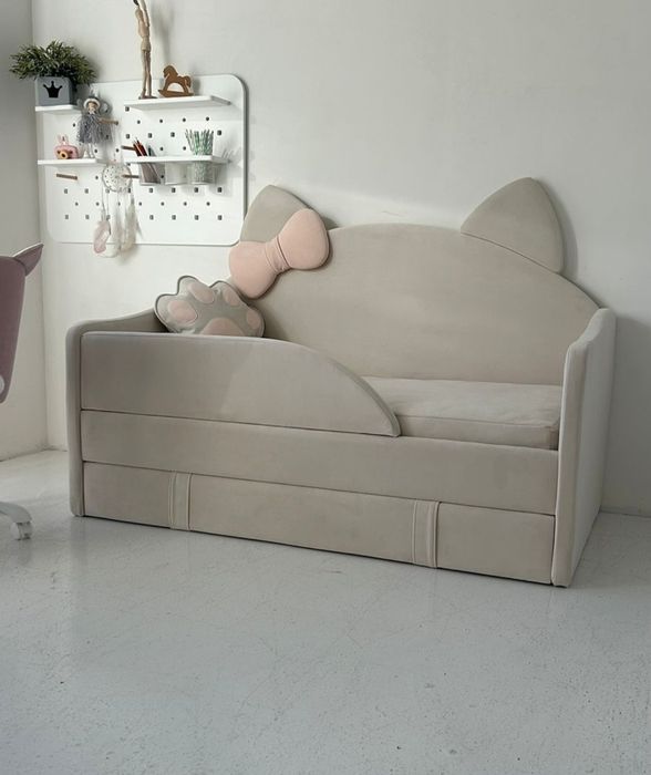 Krovat Krovat Krovat