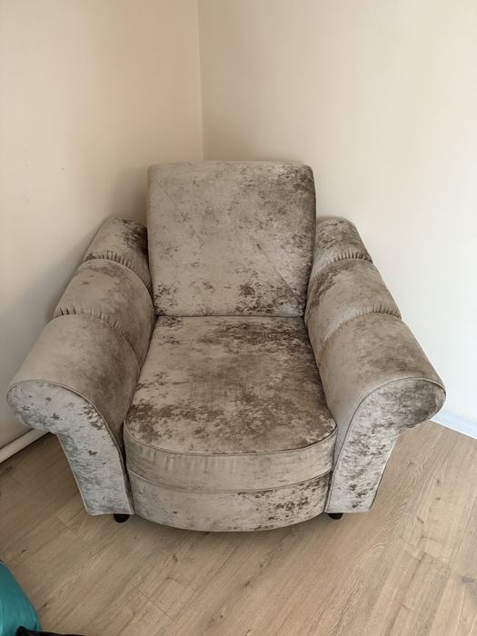 Продам стенку и и кресло