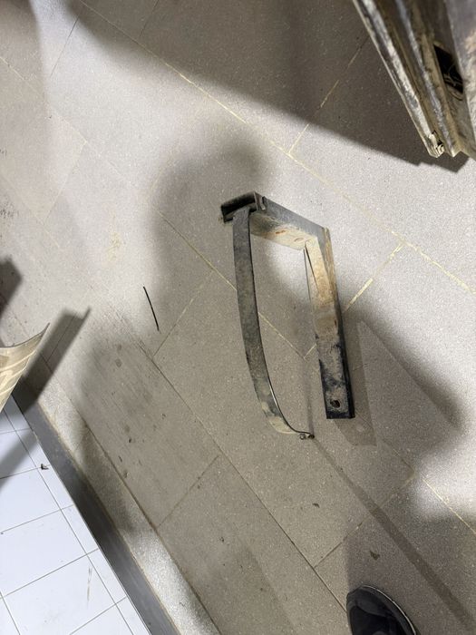 Газовыи. Балон с кранштеином