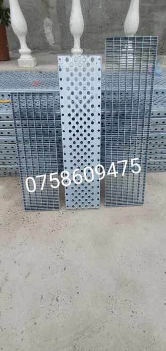 Trepte zincate 127x28cm