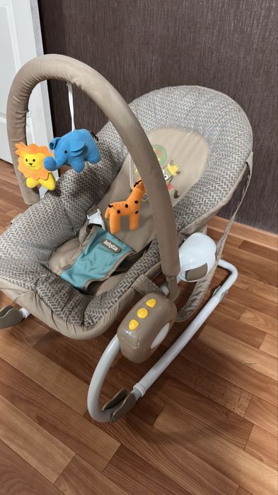 Продам шезлонг детский