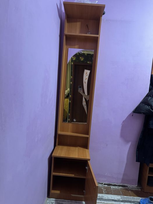 Зеркало с тумбой для прихожей