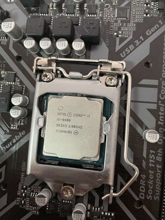 Материнская плата+i5-9400