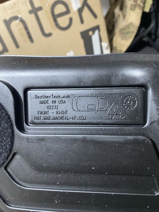 Полики Tesla Model X новая оригинал