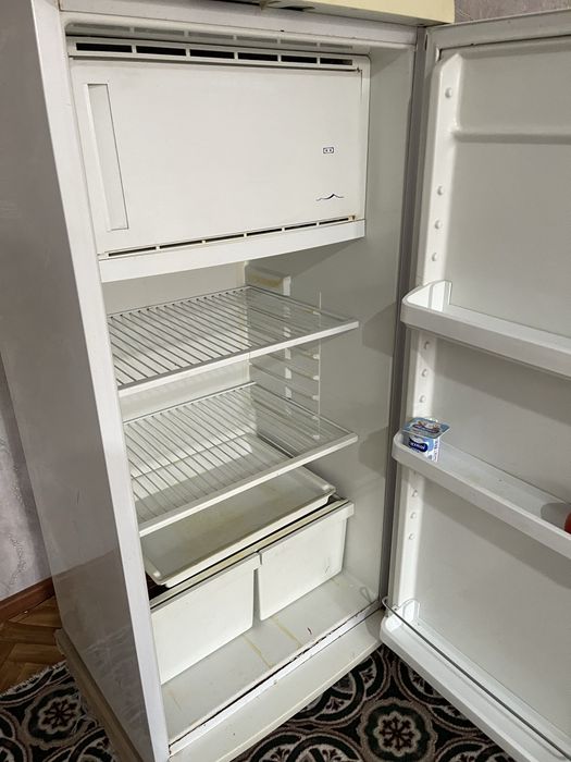 Холодильник сатылады