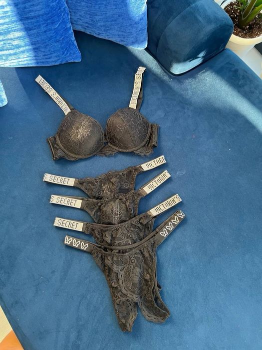 Бельото Victoria Secret, размер ХС, цена 25 лв