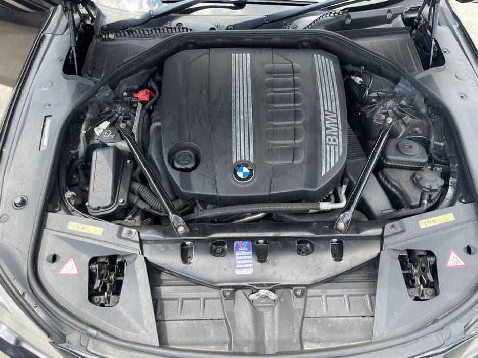 Dezmembrez piese BMW F01 seria 7 730 740 d M Pachet