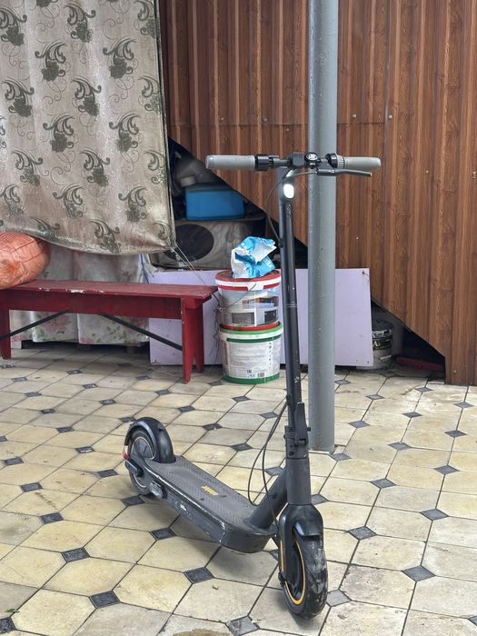 Электронный самокат Ninebot g30max