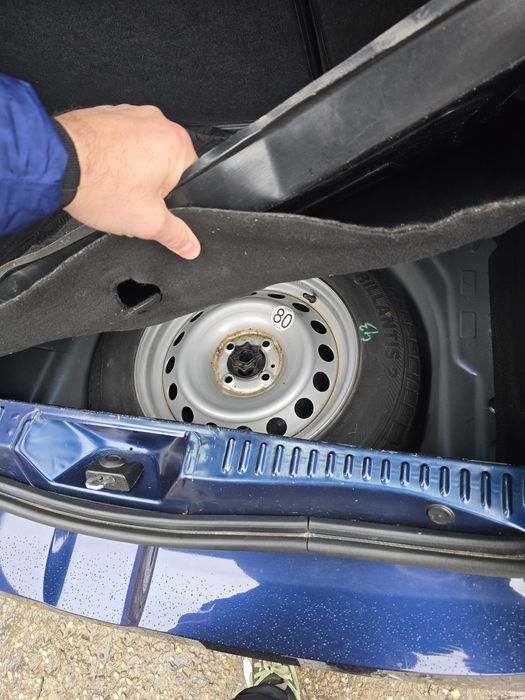 Sandero-(2017/8)-(0.9 TURBO-90cp)-Aer condiţionat-EURO 6-Proprietar