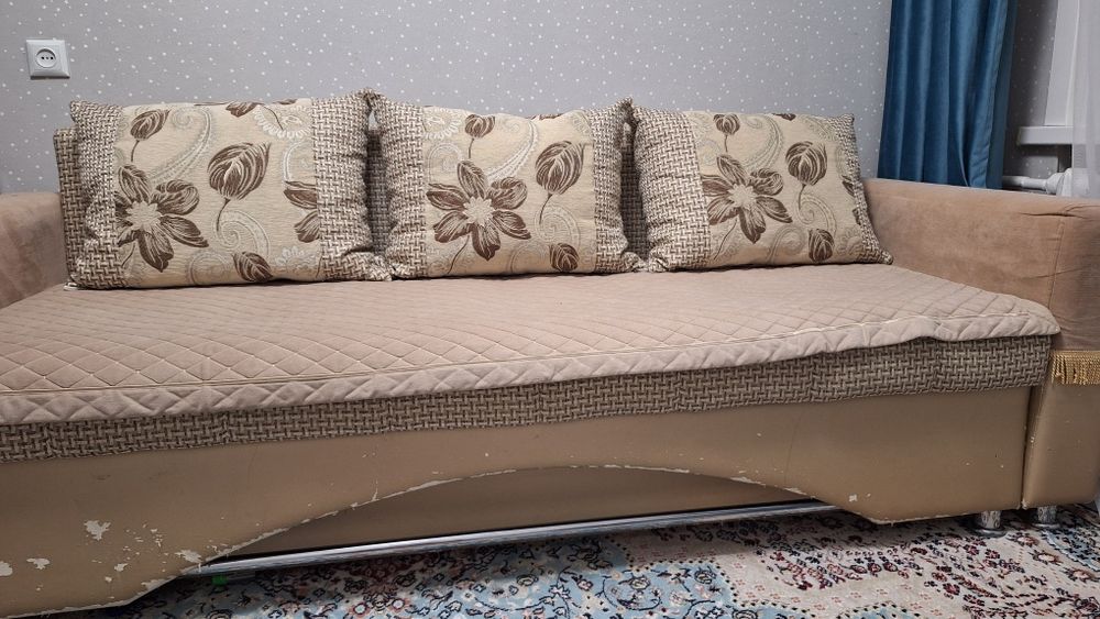 Продам диван срочно