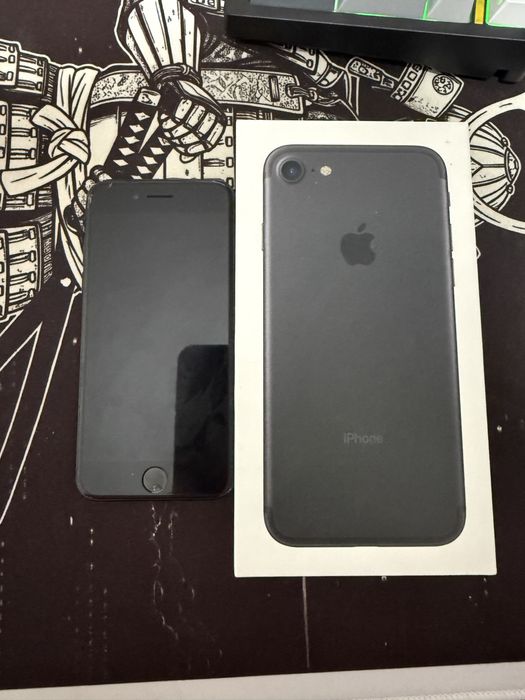 Iphone 7, black, 32 gb, 18.000$