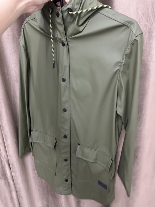 Ветровка женская