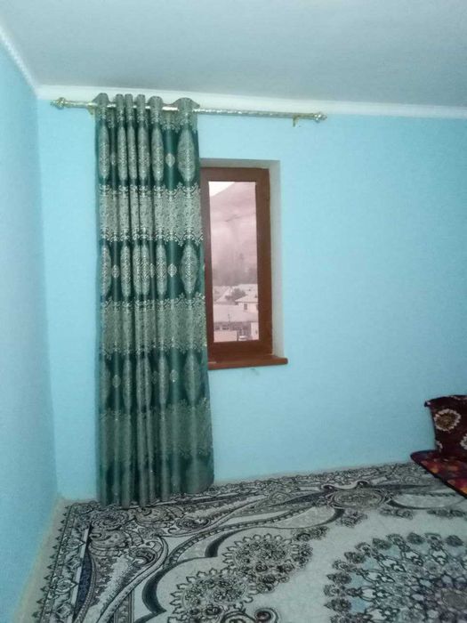 Қувасой шаҳрида жойлашган 3-хонали квартира сотилади