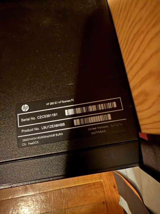 Настолен компютър HP 280 G1, монитор HP Compaq LA2405wg