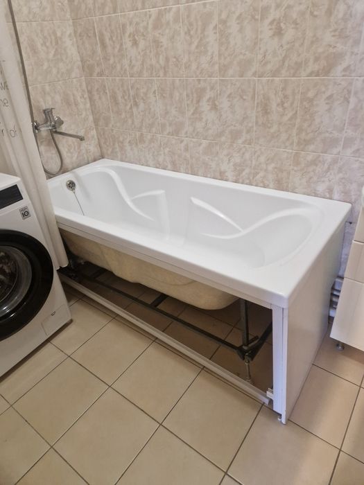 Продам ванну акриловую