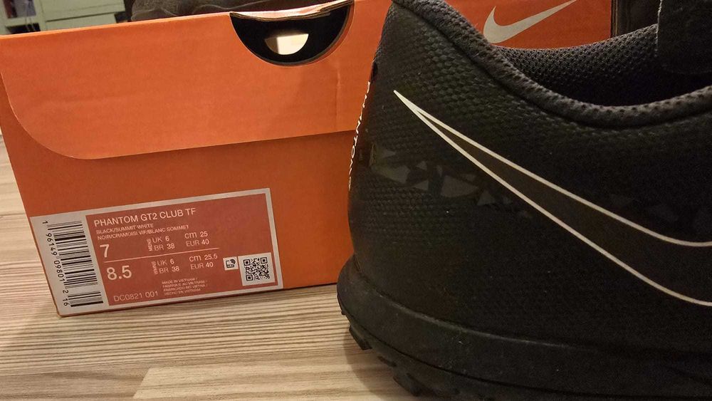 VAND: Pantofi fotbal NIKE Phantom GT2 Club TF