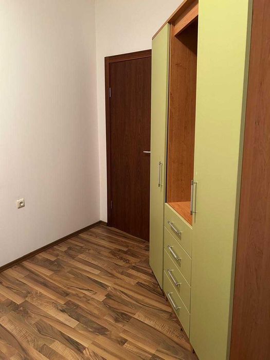 Просторен тристаен апартамент в к-с „Викторио”, Гледка море