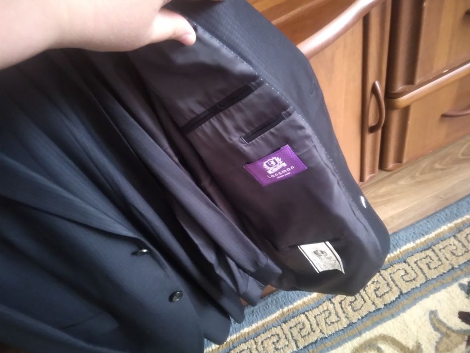 Продам костюм мужской