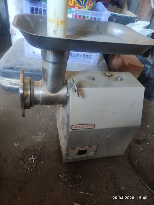 Продам мясорубку мощная