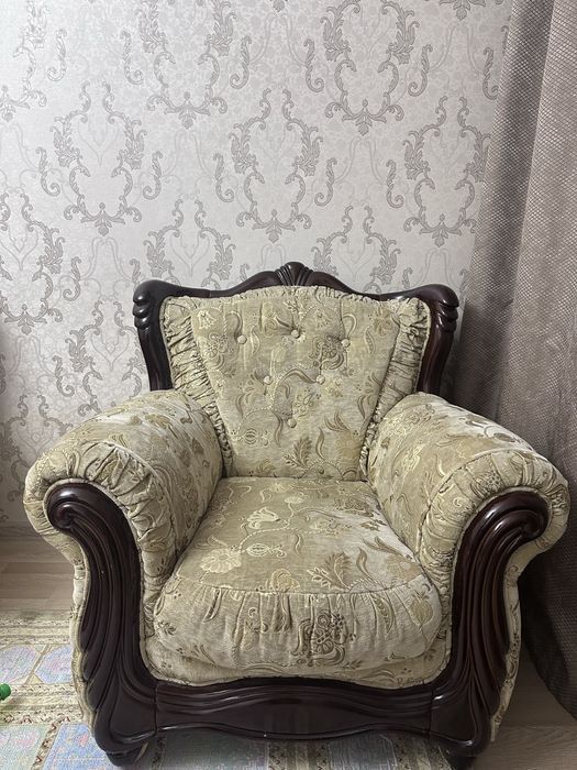 Диван раскладной с 2 креслами