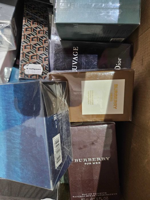 Parfum Original noi la cutie!