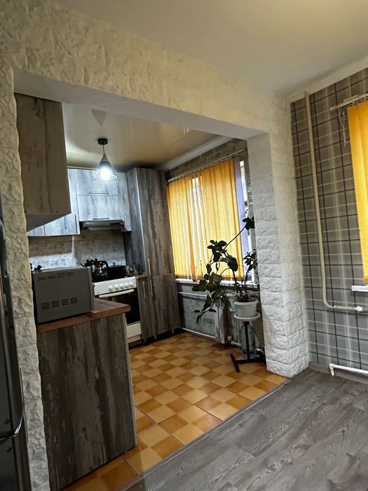 Продам 2х комн квартиру Ауэзова 52а - Vista 4
