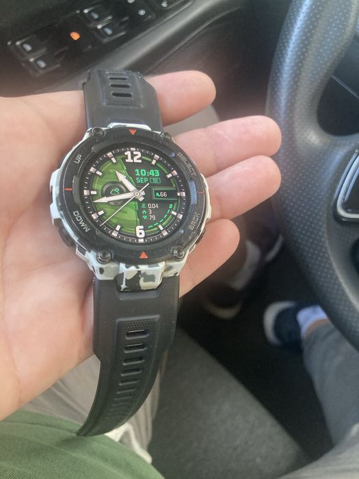 Продам смарт часы Amazfit T-rex