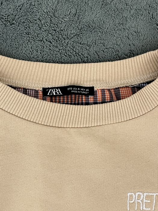 кофта с интересным принтом