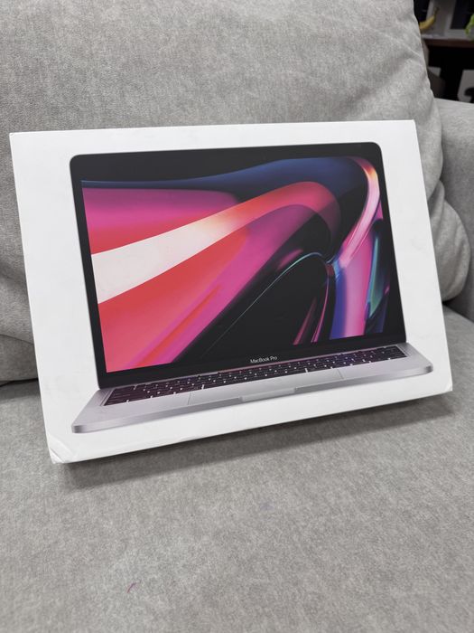 Продам MacBook Pro 13″ на чипе Apple M1.
