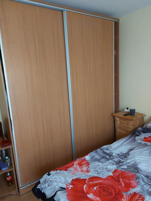 Închiriez apartament decomandat