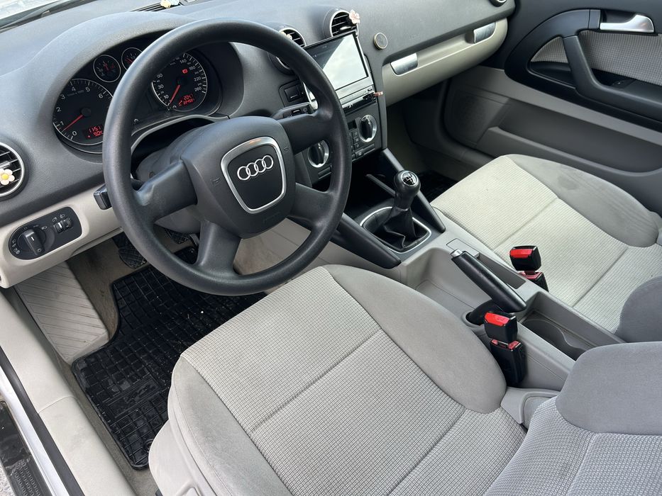 Vand Audi A3, an 2006, motor 1.6 benzina