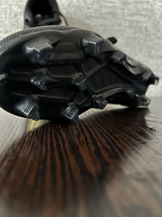 Футбольные бутсы