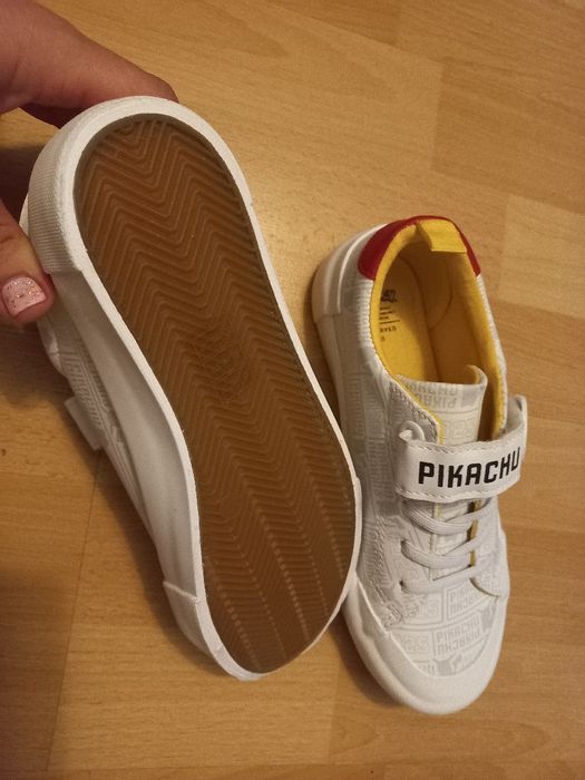 Обувки Reserved момче