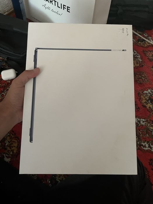 Macbook Air M3 15 dyumli 16/512 Gb