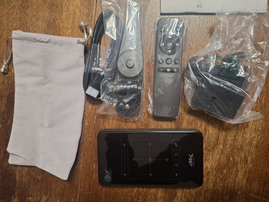 Мини смарт проектор DLP