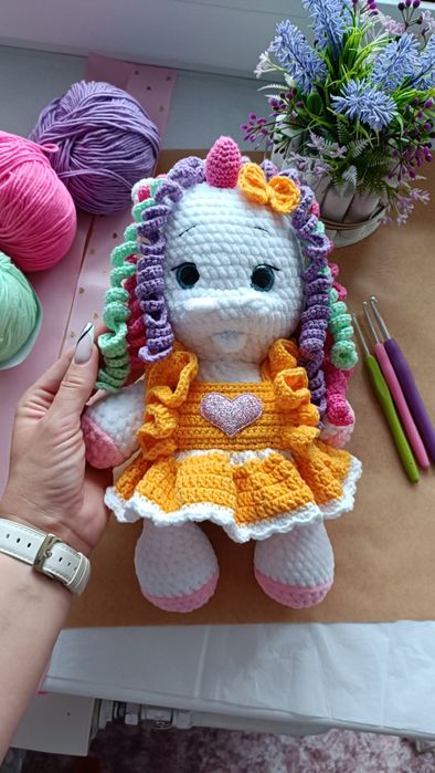 Единорог плюшевый