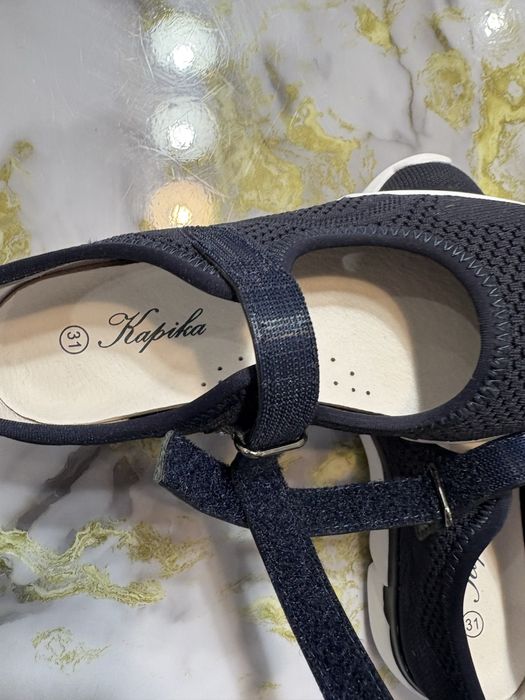 Продам туфли на девочку