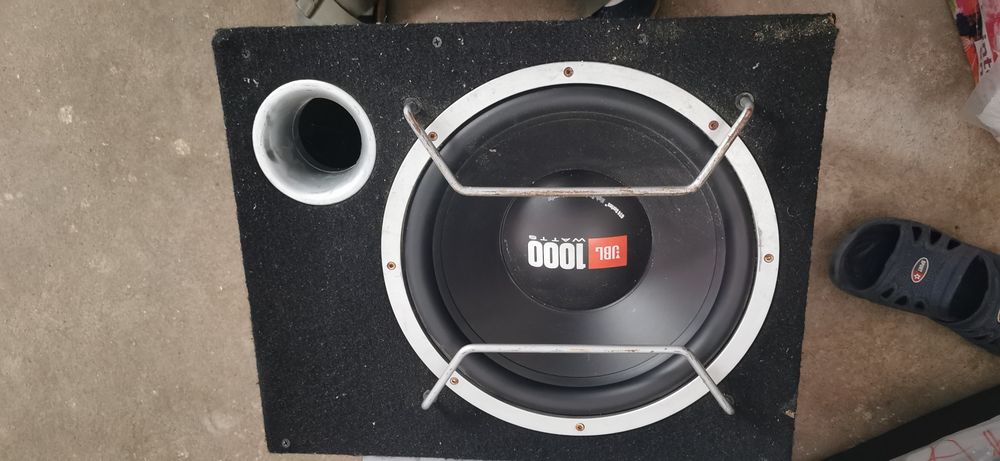 Boxă JBL 1000W  și stație