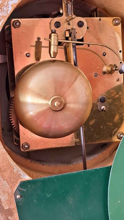 Ceas cu pendul de perete