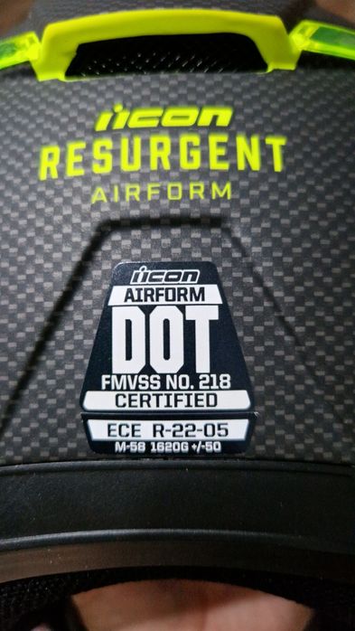 Продам мотошлем и мото куртку!