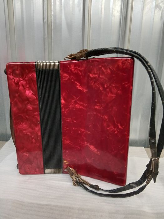 Акордеони различни