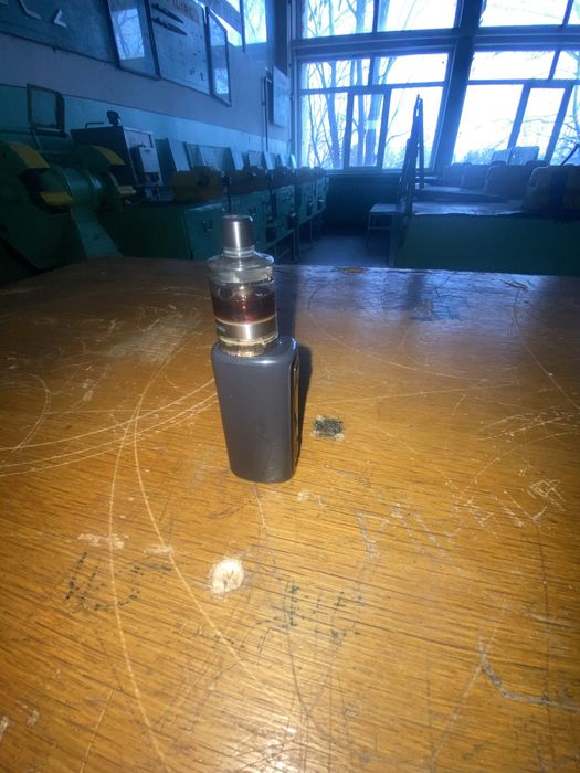 Tigara elctronica cu tot cu atuomiztor