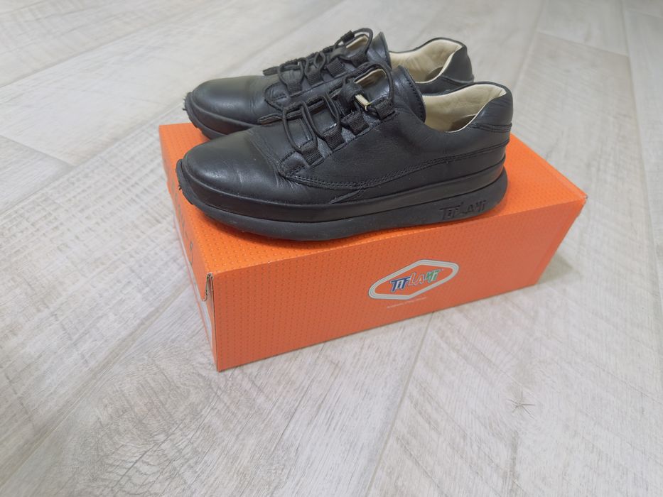 Продам ботинки, размер 33