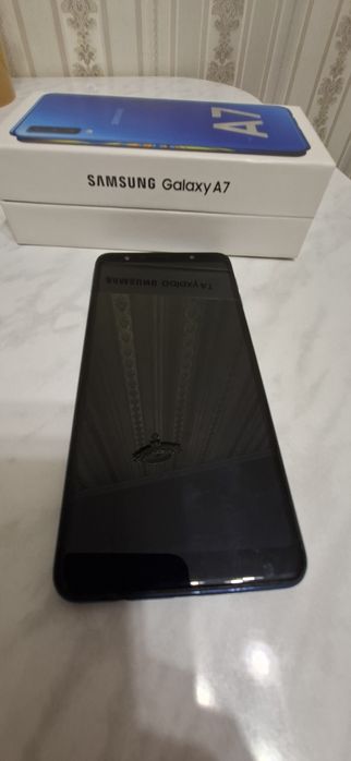 Samsung A7 2018 год